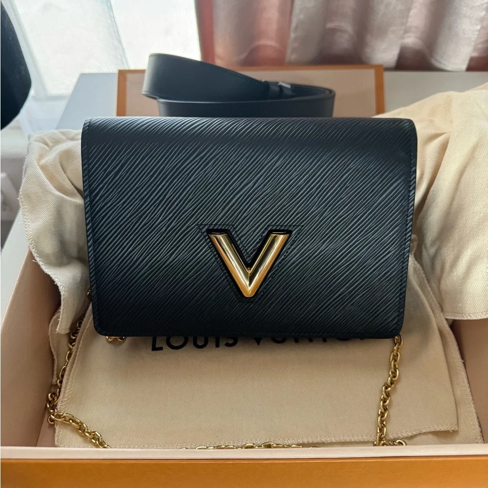 Louis Vuitton crossbody bag